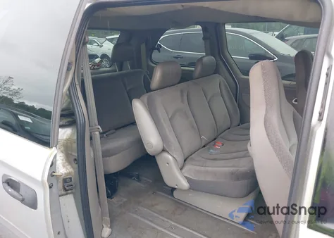 2002 Chrysler Voyager z USA, uszkodzony, nr VIN 1C4GJ25342B607830